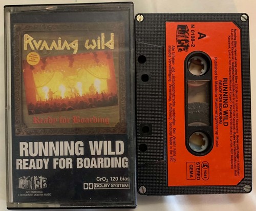Cassette tape running - mc, tape: